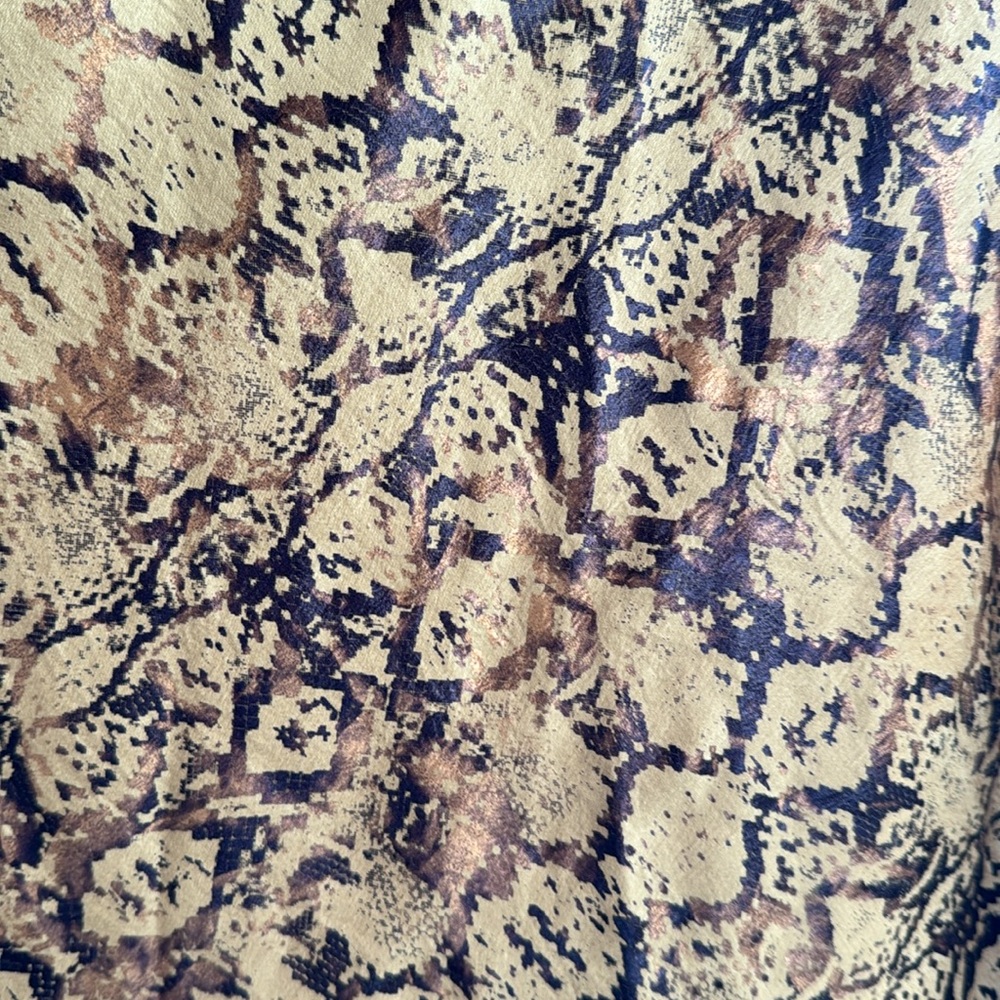 buy 1 get 1 free = or lesser price  Anthropologie  “snakeskin” patern Midi - Picture 4 of 8